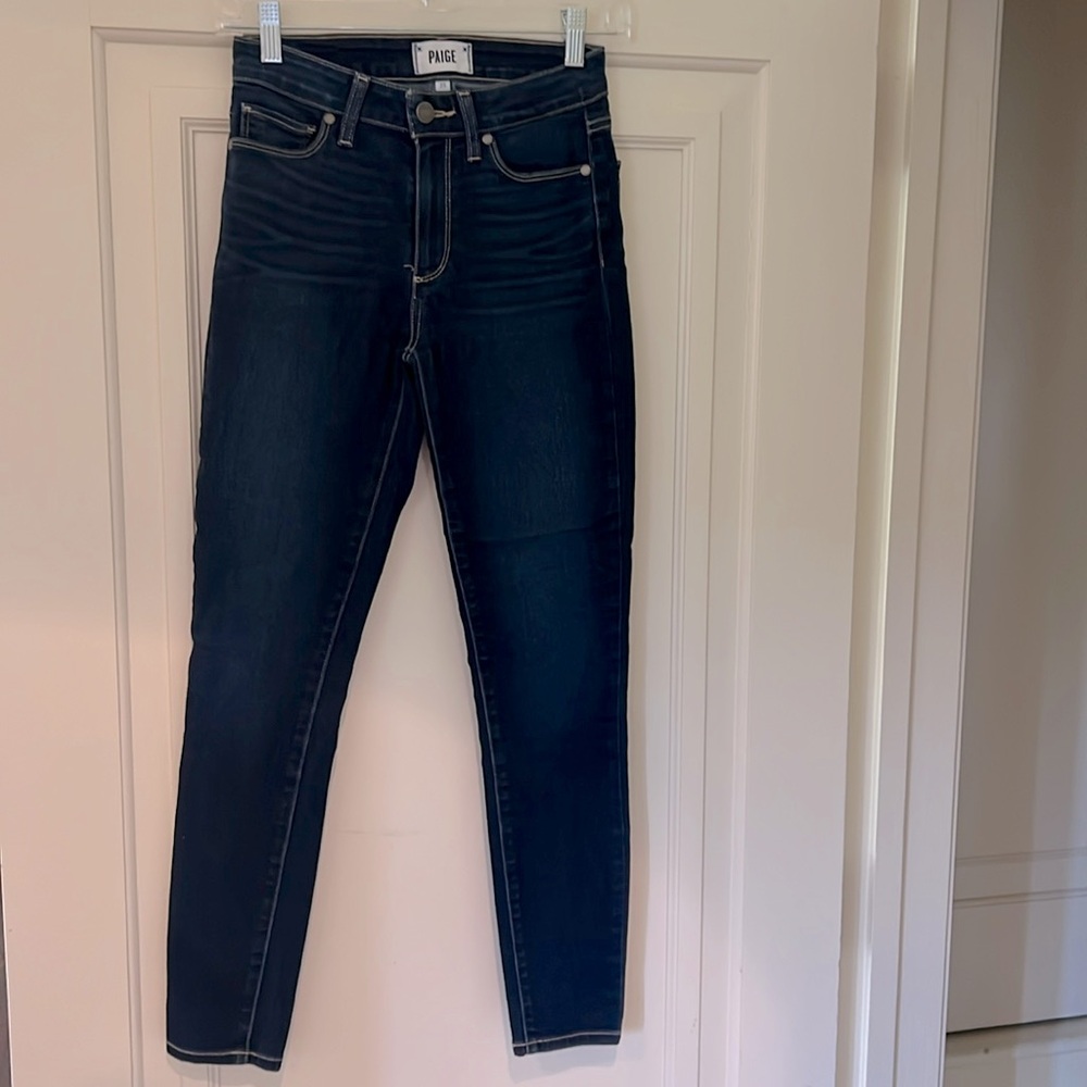 Like new designer PAIGE Hoxton Ankle dark denim skinny jeans
